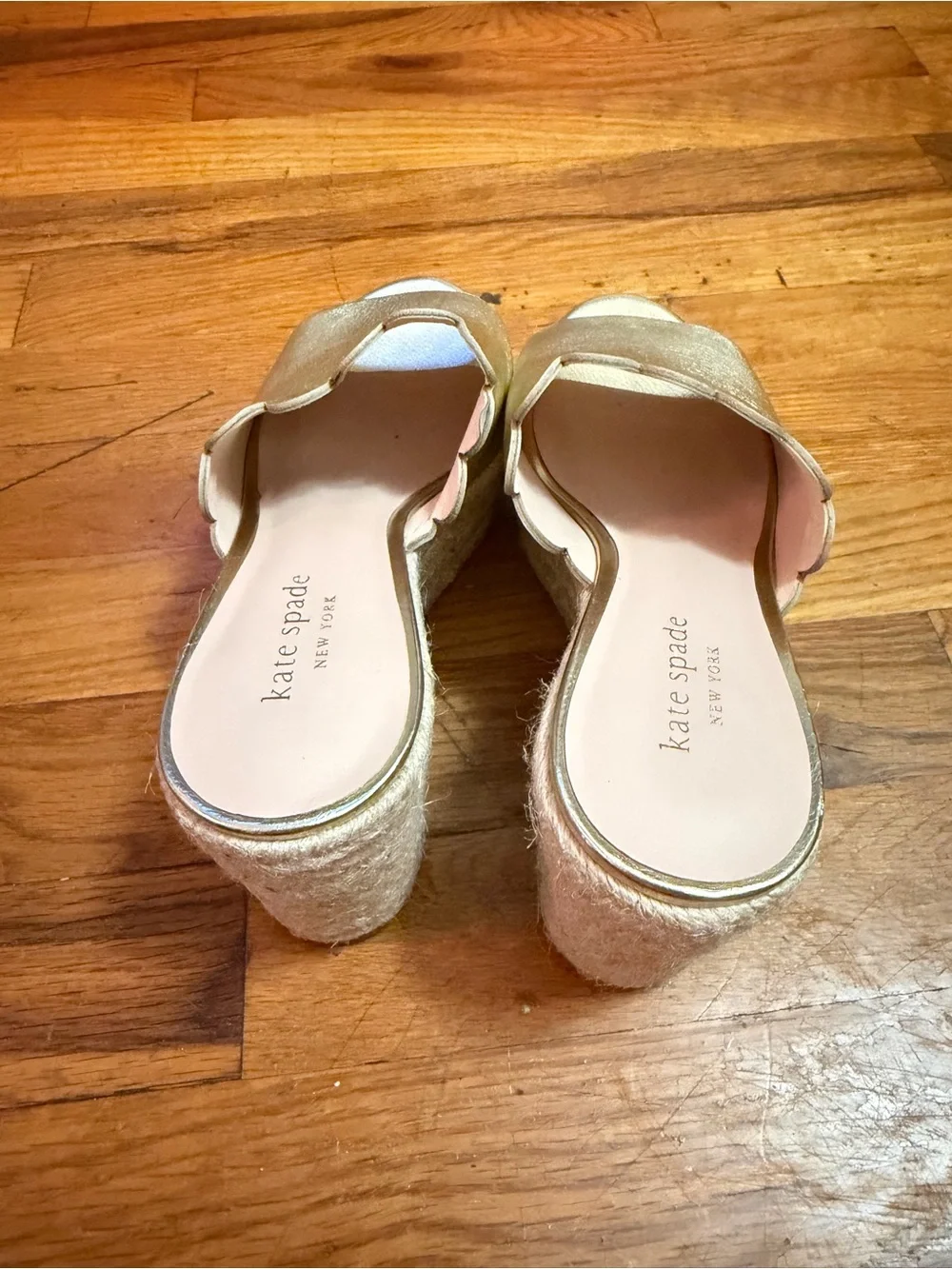 Kate Spade New York Tabby Gold Scalloped Espadrille Wedge Sandals 6M